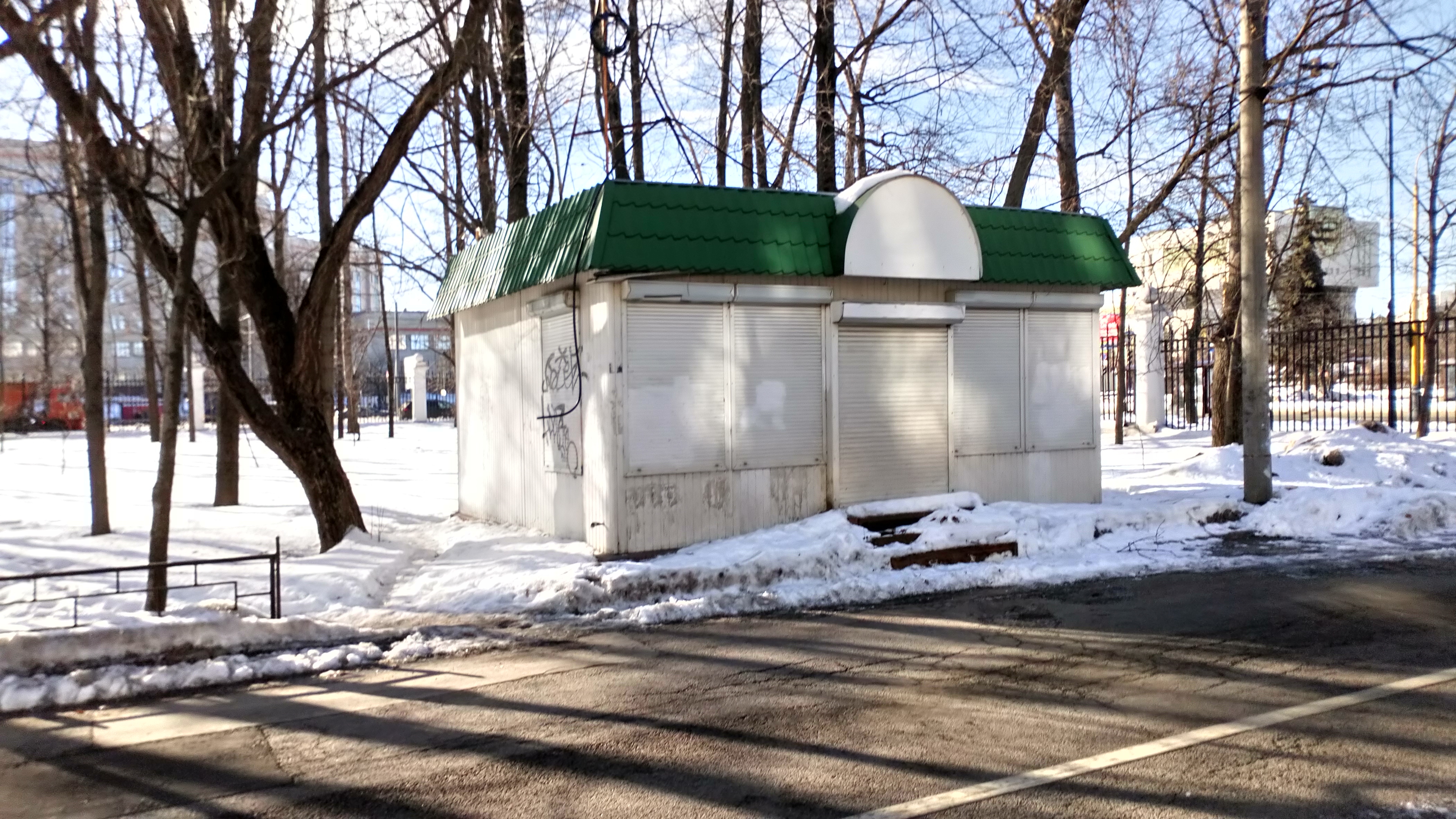 Заброшенное здание требует ограждения либо сноса | Гражданский патруль -  общественная организация