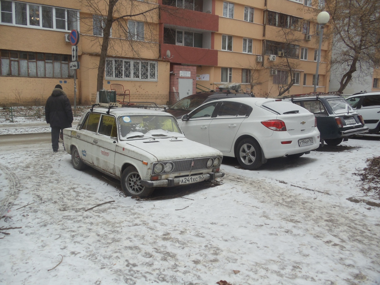 Тольятти, ул. Революционная, д. 56, между 7 и 8 подъездами | Гражданский  патруль - общественная организация